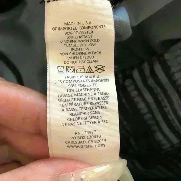 🌈 6/$60, Prana, Grey/Black, 3/4 Capri, Size Small - Picture 6 of 7